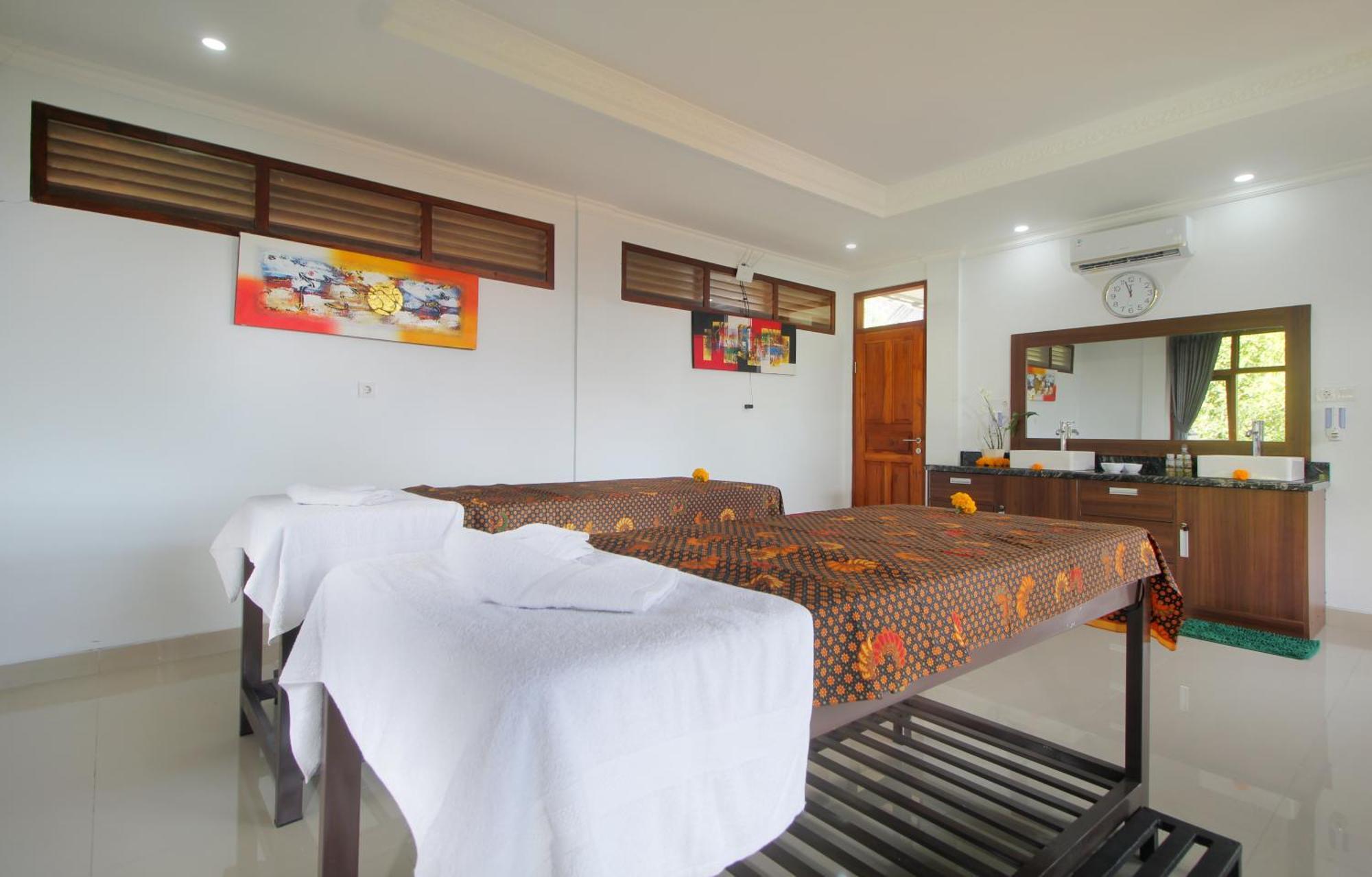 Rostika Hotel Sekumpul Pabean Buleleng Buitenkant foto