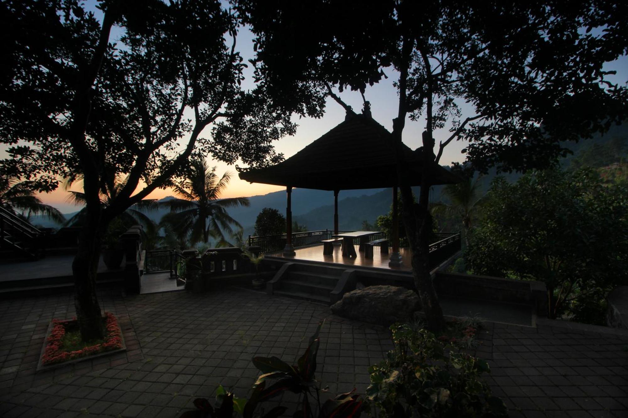 Rostika Hotel Sekumpul Pabean Buleleng Buitenkant foto