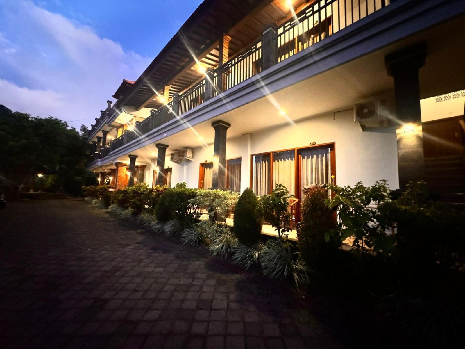 Rostika Hotel Sekumpul Pabean Buleleng Buitenkant foto